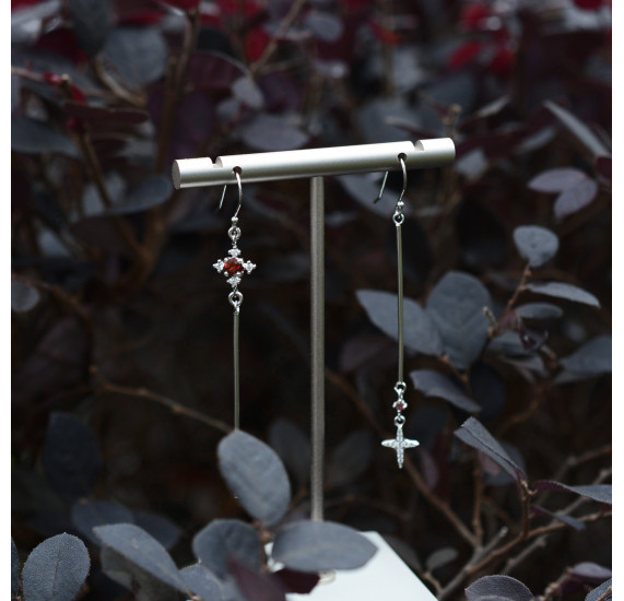 Chapter One-Garnet Classic Red Antique Long Earring